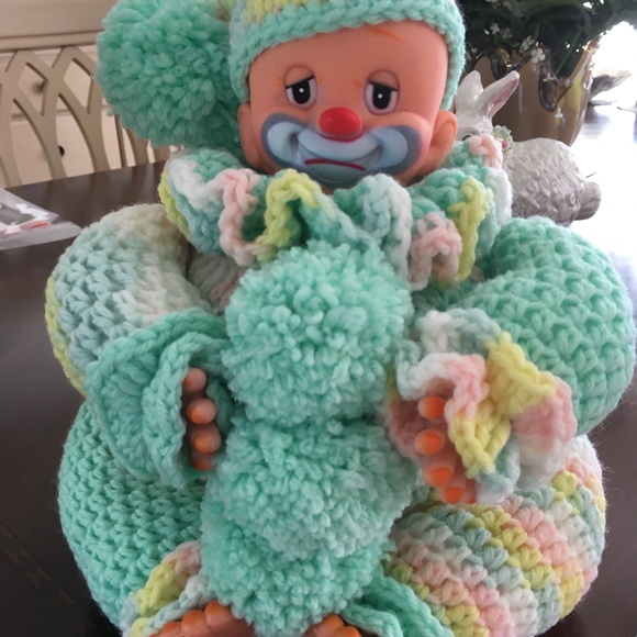 Handcrafted crocheted clown - Picture 2 of 9